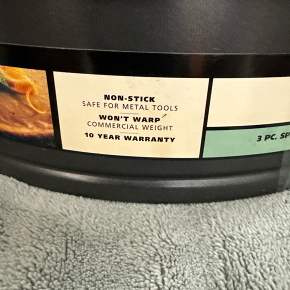 Wilton Non-Stick Springform Pan Set - Black - Picture 3 of 6